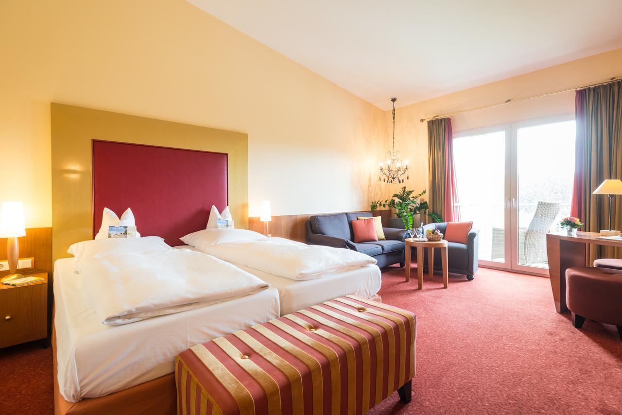 Hotel Heinz Höhr-Grenzhausen Екстериор снимка